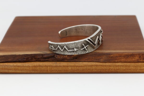 Navajo Tufa Cast Silver Bracelet - Image 3