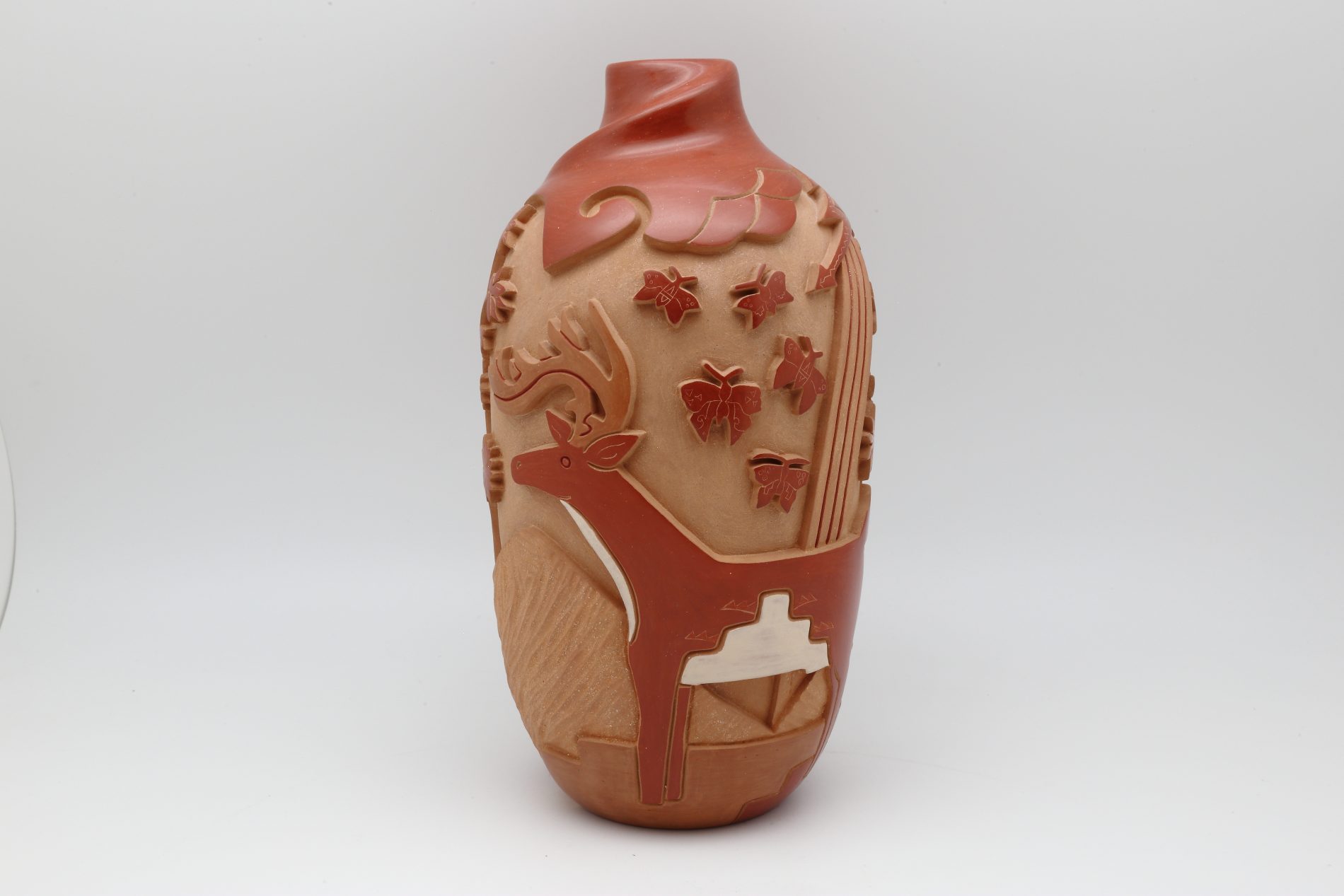 Santa Clara Deer Scene Pot